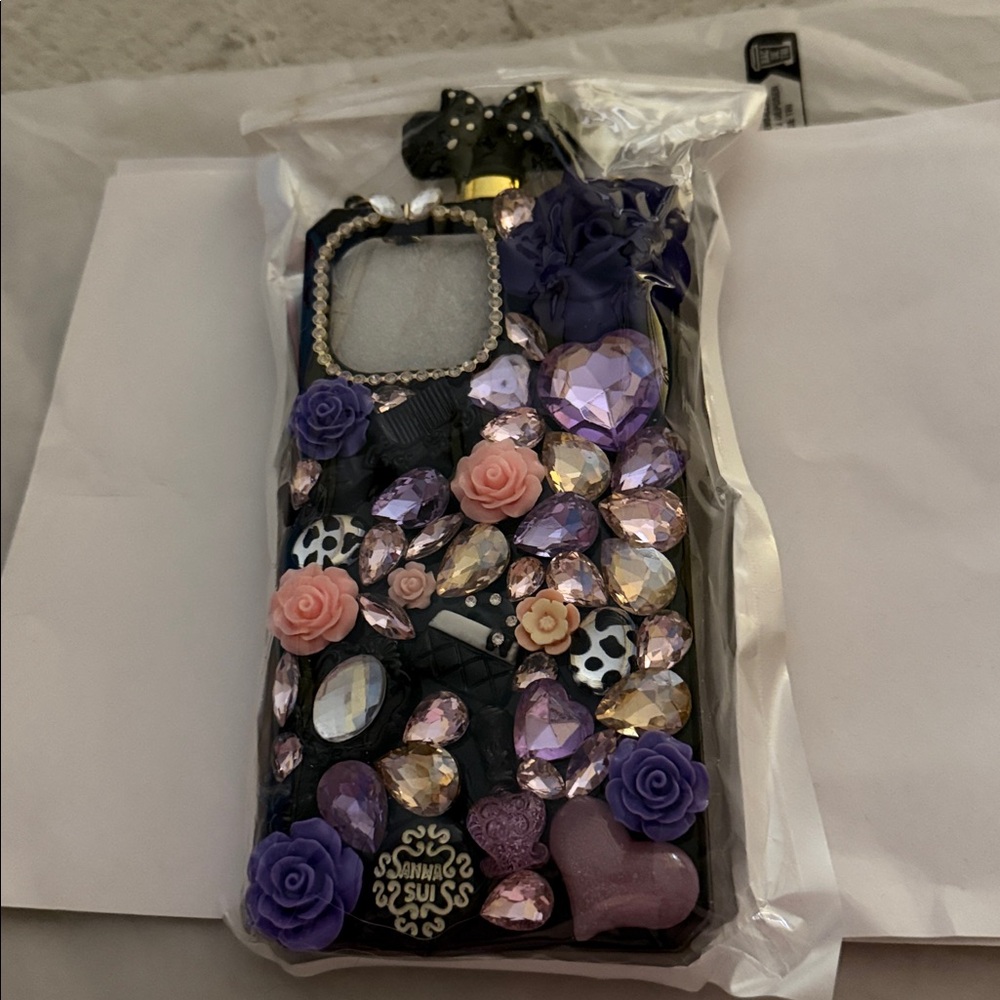 Embellished Phone Case with Chain - Picture 6 of 6